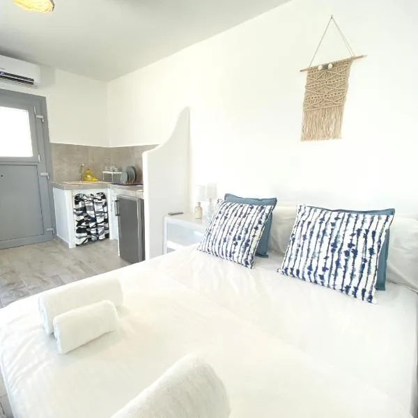 Living Theros Home, hotel in Astypalaia
