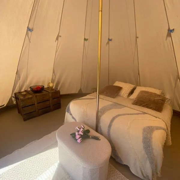 Les Pichies, Le Tipi d'Adri, Logement insolite, hotel en Saint-Léger-sur-Vouzance