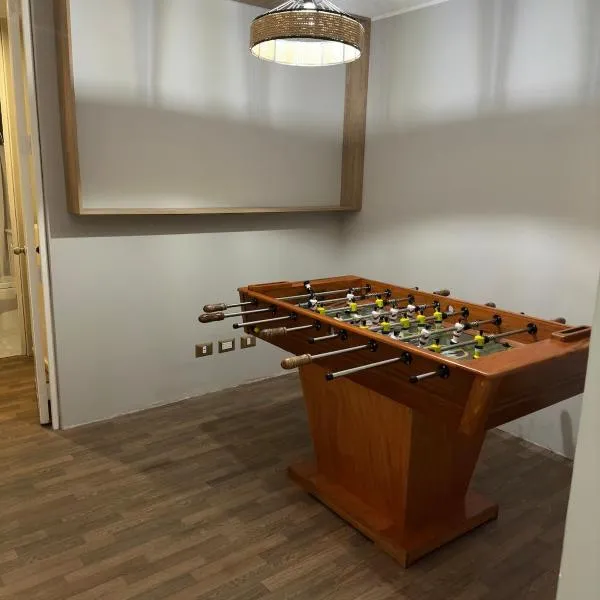 Modern and complete 90m2 apartment with free private garage,利馬的飯店