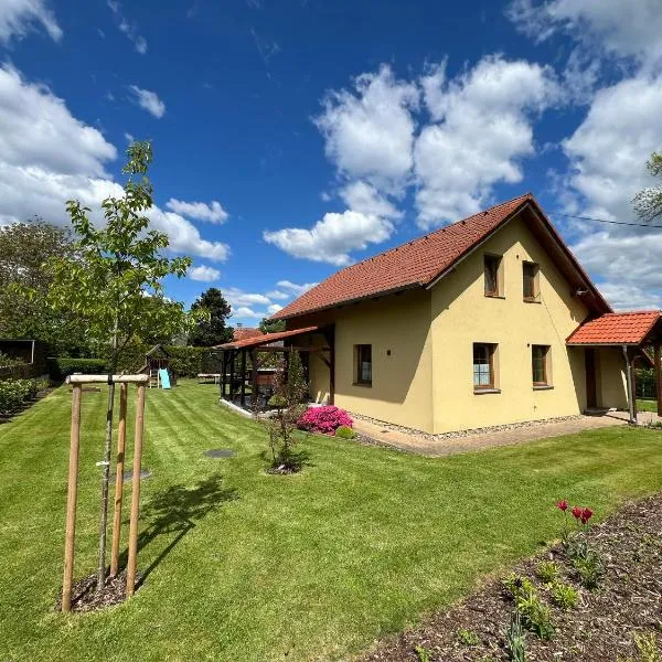 Chata Hluchavka II, hotel v destinaci Arnoltice u Děčína