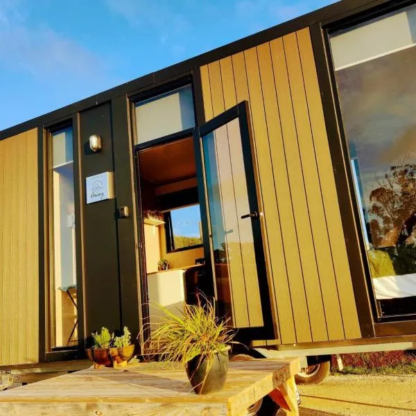 Perrys Farm by Tiny Away, hotel in Forth