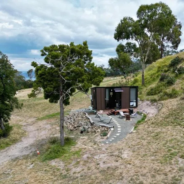 River Ridge Tiny House by Tiny Away、South Armのホテル
