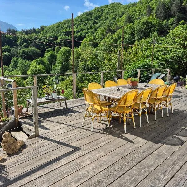 grande terrasse avec vue entre méditerranée et pays cathare, hotel v destinaci Cailla