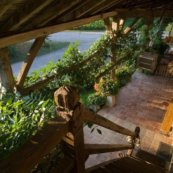 Ferme De Montalibord, hotel v destinaci Vescours