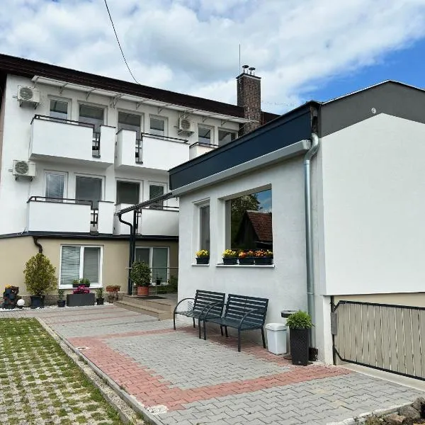 Penzión MADO I, khách sạn ở Bojnice