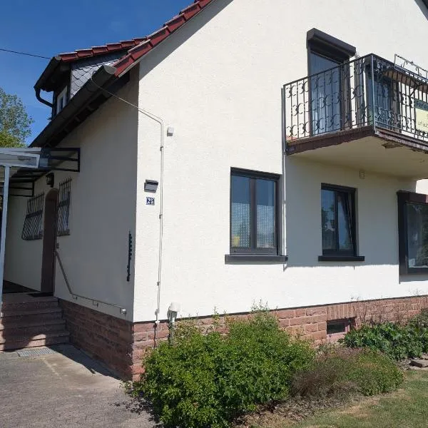 Ferienwohnung und TinyHouse Benediktusquelle, hotel em Ortenberg