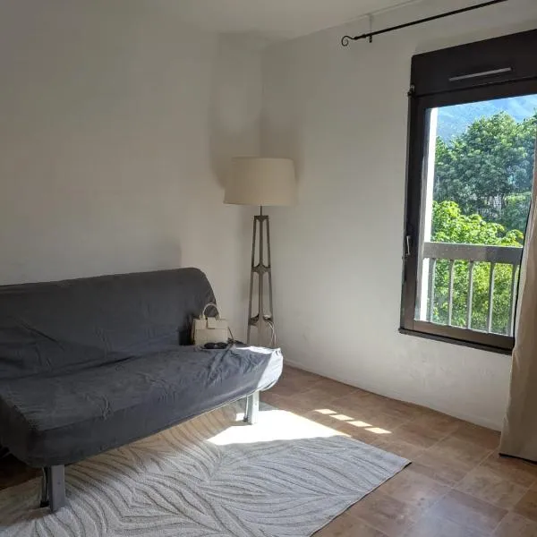 Studio cosy Anemone, hotel in Luchon