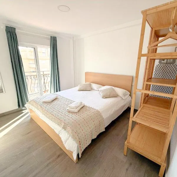Cozy Apartment close to the center, Hotel in Torremolinos