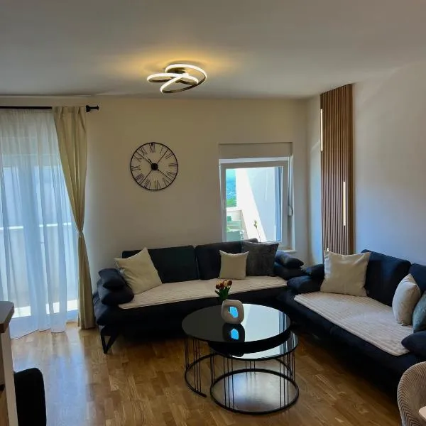 Ellenora，伊莫茲基的飯店