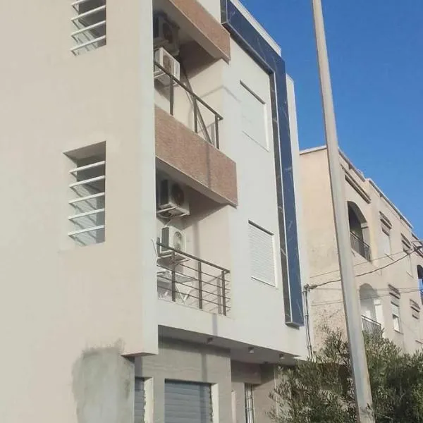 EIina、ザルジスのホテル