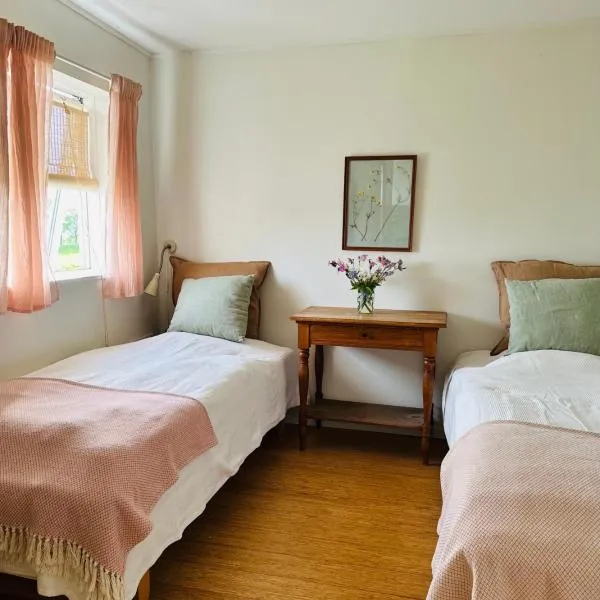 Camønogaarden B&B, darksky cabins and events, hotel v destinaci Borre