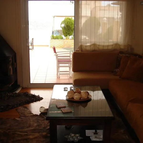 Relax romance with sea view No2 !, hotel in Vari