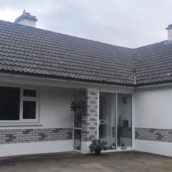 Retreat by the Feale, hotel a Listowel