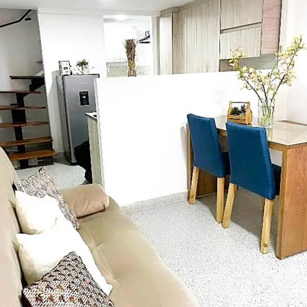 loft cerca a laureles, WIFI, cerca metro y GUARDA EQUIPAJE GRATIS!!, hotel in Medellín