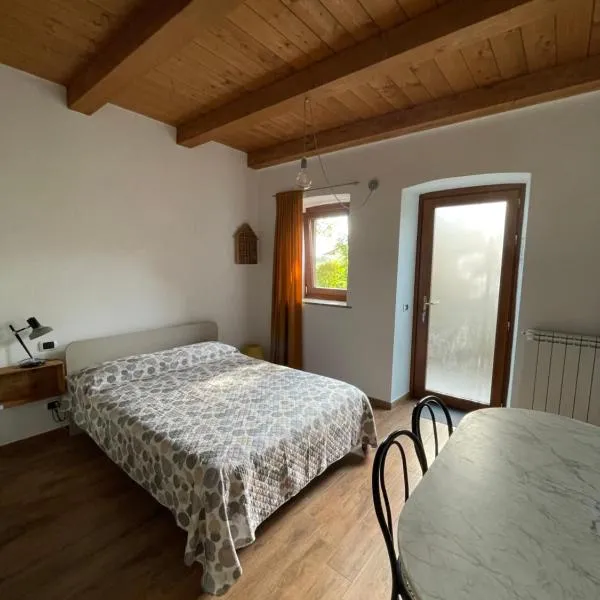 Appartamento Via Piane Azeglio, hotel in Azeglio
