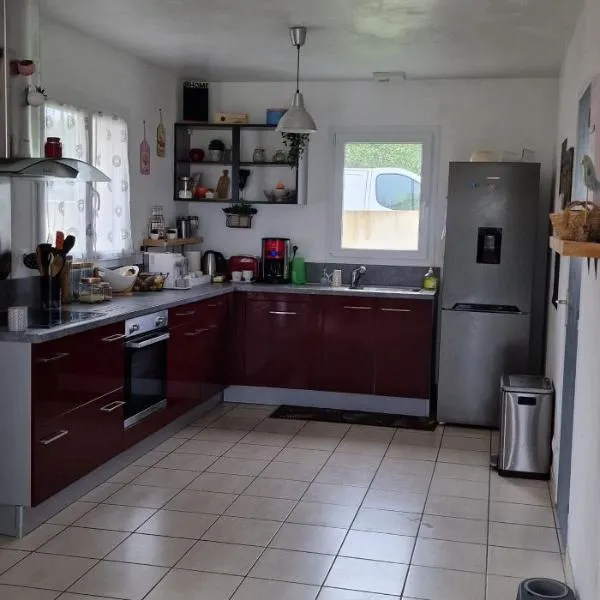 Colocation avec une Chambre, hotel v destinaci Lannion