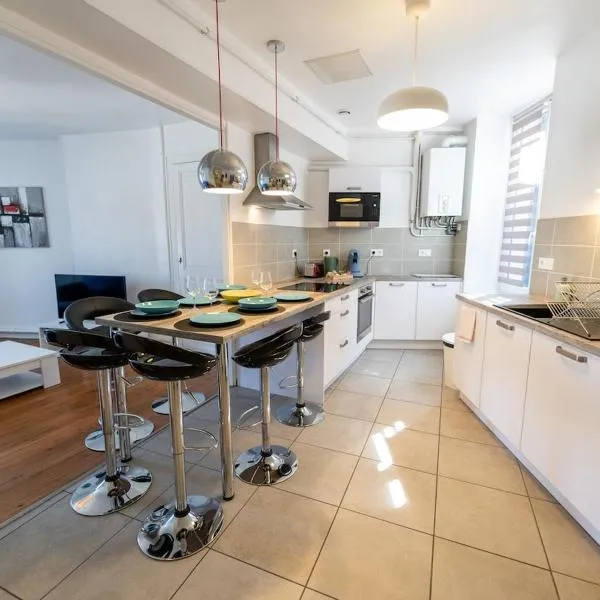 KASA ZAMBEZE - Spacious - Equipped - Wi-Fi, hotel sa Saint-Étienne