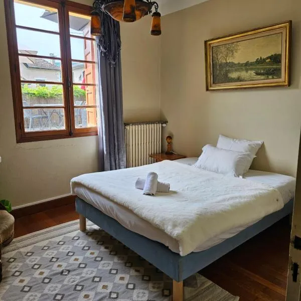 Chambre d'hôte Maison Vaquier 2, hotel v destinaci Yenne