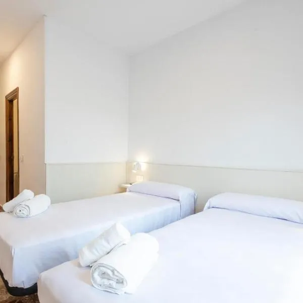Hostal La Vía Verde, hotel v destinaci Sarrión