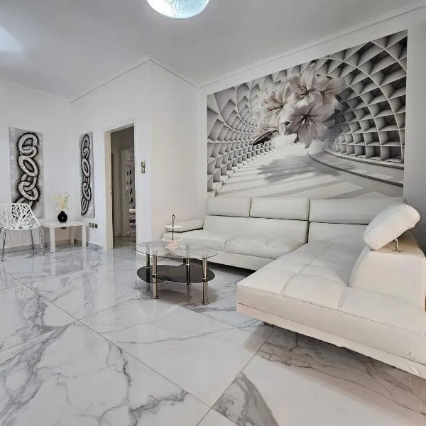 SantaRoza Luxury Apartment，位于比雷埃夫斯的酒店