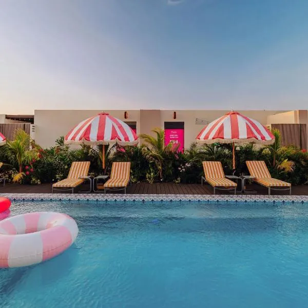 Privada Stays - Lofts with Private Pool and Oasis, near Eagle Beach, hotel v destinaci Palm-Eagle Beach