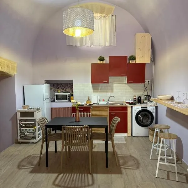 Casa Martina, hotel in Trani