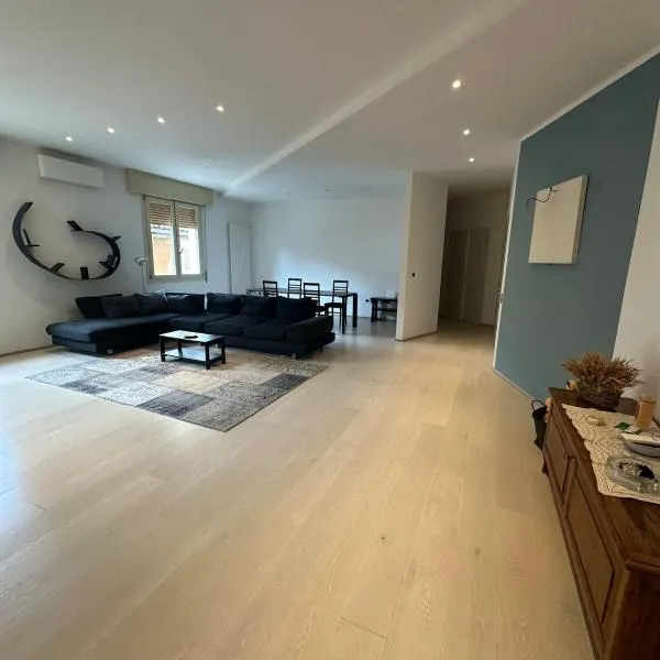 StayQ Appartamento elegante in centro, hotel in Castel San Pietro Terme