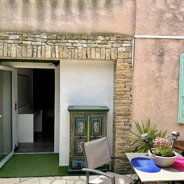 STUDIO BIBOUNE, hotel v destinaci Ceyreste