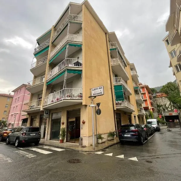 Albergo Cavi – hotel w mieście Lavagna