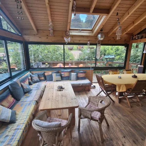 Maison 20' COLMAR Jardin Calme Chevaux Vue Poêle à bois, hotel en Jungholtz