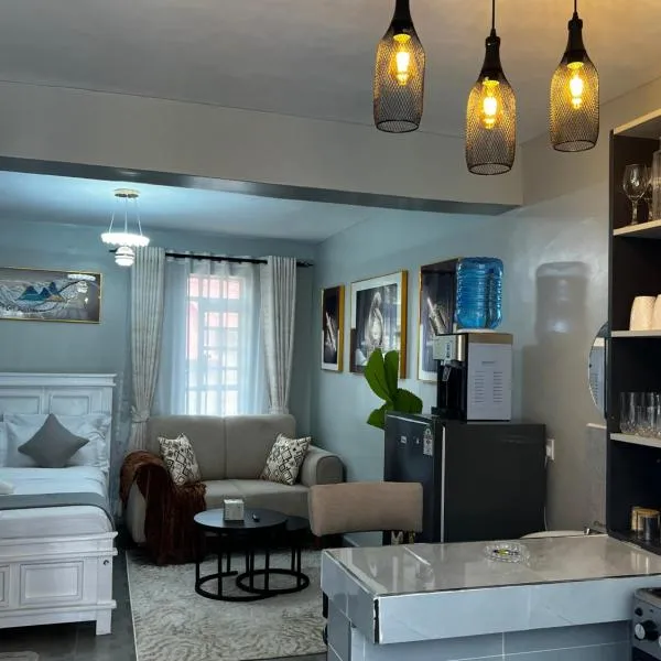 Favour cozy stay, hotel in Ruaka