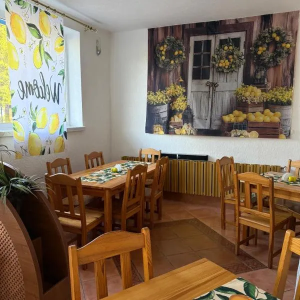 Pensjonat Lemon, hotel a Pobierowo