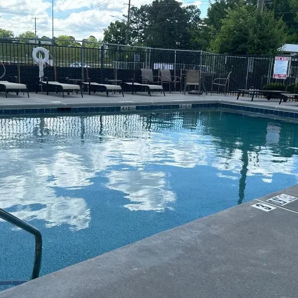 Quality Inn Calhoun North I-75, готель у місті Калгун