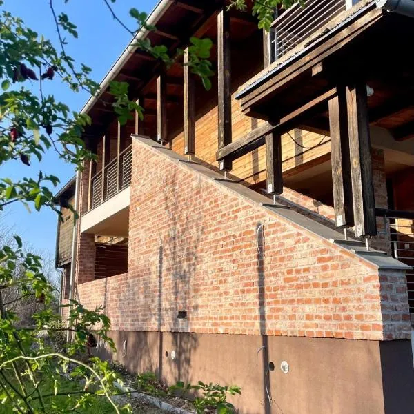 Kisfaludy Kásté, hotel in Dobronhegy