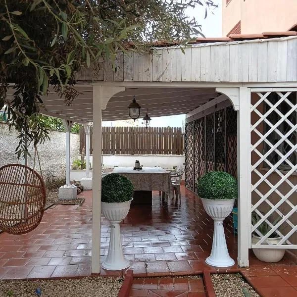 Karol Beach House, hotel in Santa Marinella