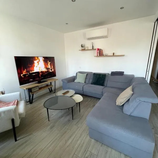Bel appartement lumineux au cœur de Bayonne, hotel en Bayona