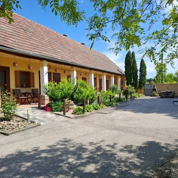 Eszter Vendégház Harta, hotel v destinaci Harta