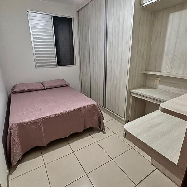 Excelente e amplo Apto 2 Q - Foto 2