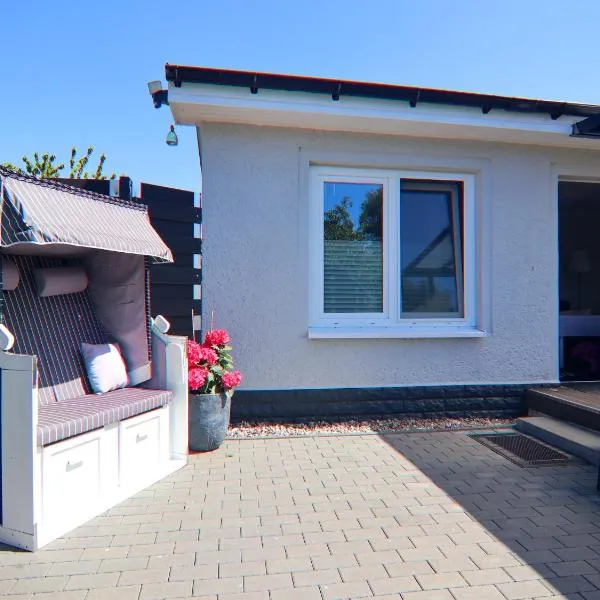 Bungalow in Neubukow mit Terrasse und Garten, hotel in Neubukow