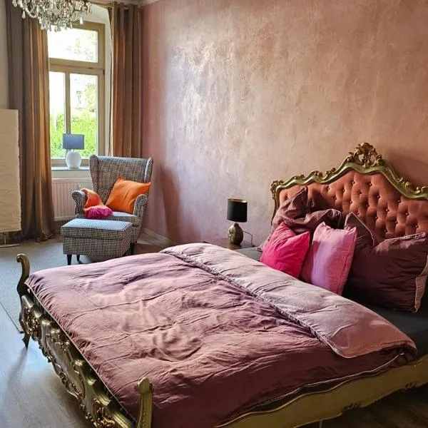 Privatzimmer in 4 Zimmer EG Wohnung in Altchemnitz, hotel in Chemnitz