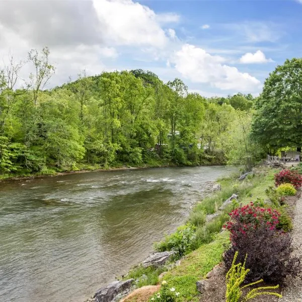Best Western Plus River Escape Sylva / Dillsboro, hotel v destinaci Dillsboro