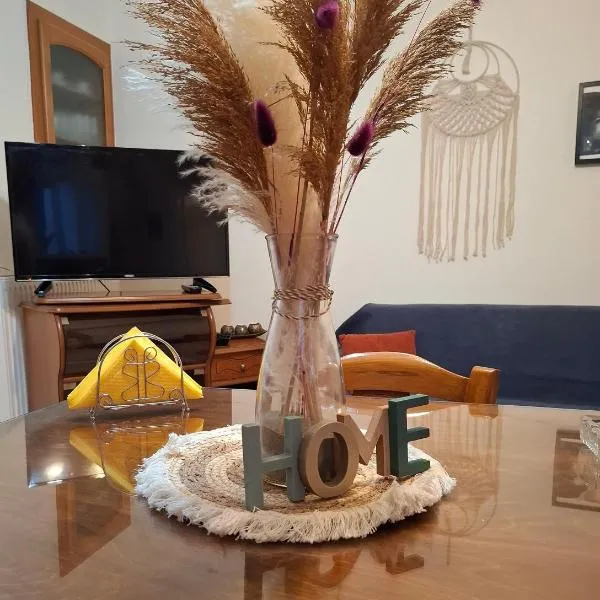 Michael's & Kyriaki's House, Kalamoti, Chios, hotel sa Kalamoti