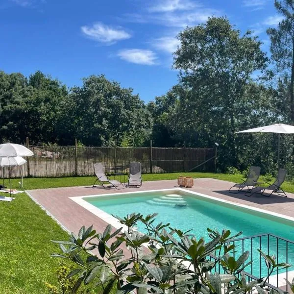 Casas Peralta - Outeiro, отель в городе Арока