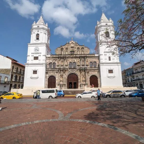 Modern Lofts in Plaza De La Independencia, hotel in Panama City