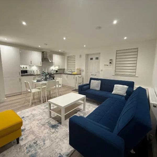 Blue Oyster Cottages, hotel in Poole