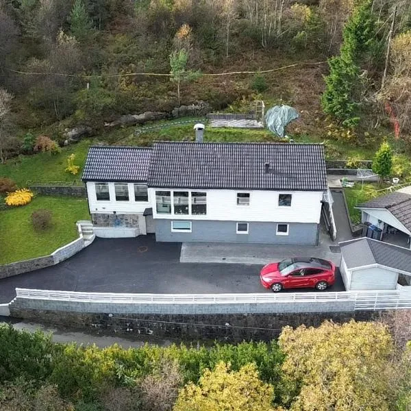 Fjordclaw SNM- adjoining the Bergen city & Nature, Free parking, hotel i Bergen