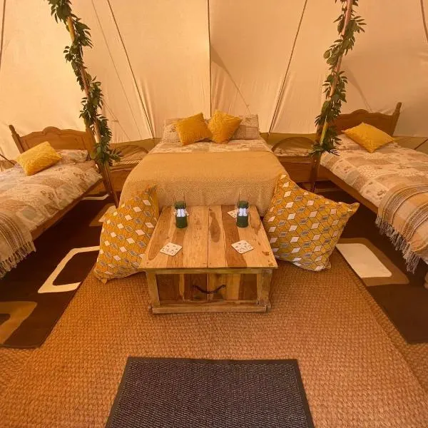 Hendre Glamping Retreat, The Rabbit Warren, hotel in Clydey