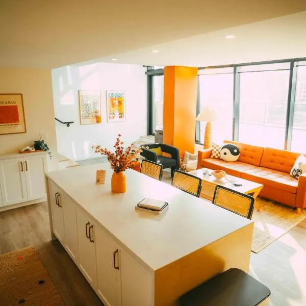 NEW Cozy Downtown Halifax Loft Free Parking, hotel in Halifax