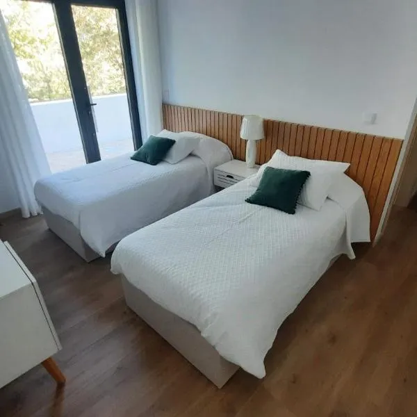 Casas Peralta - Outeiro, hotel in Arouca