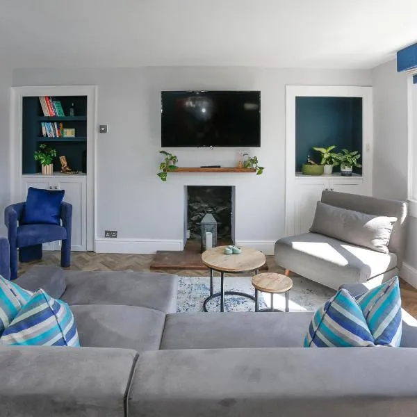 Top Floor at 13 Rivers Street, hótel í Bath